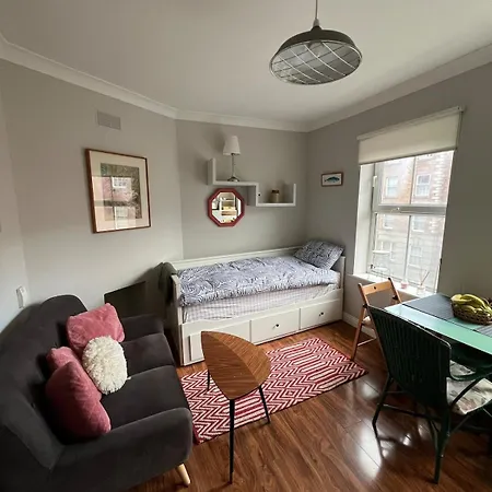 Daire Charming Centre Hideaway
