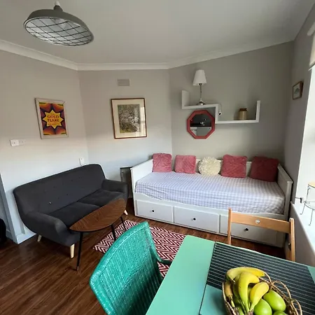 Charming Centre Hideaway *