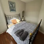 דירה Charming Centre Hideaway