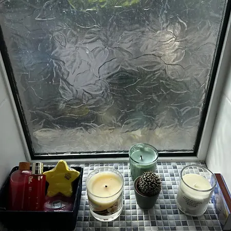 Charming Centre Hideaway شقة *